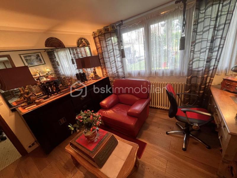 Pavillon - 230 m² - 8 pièces