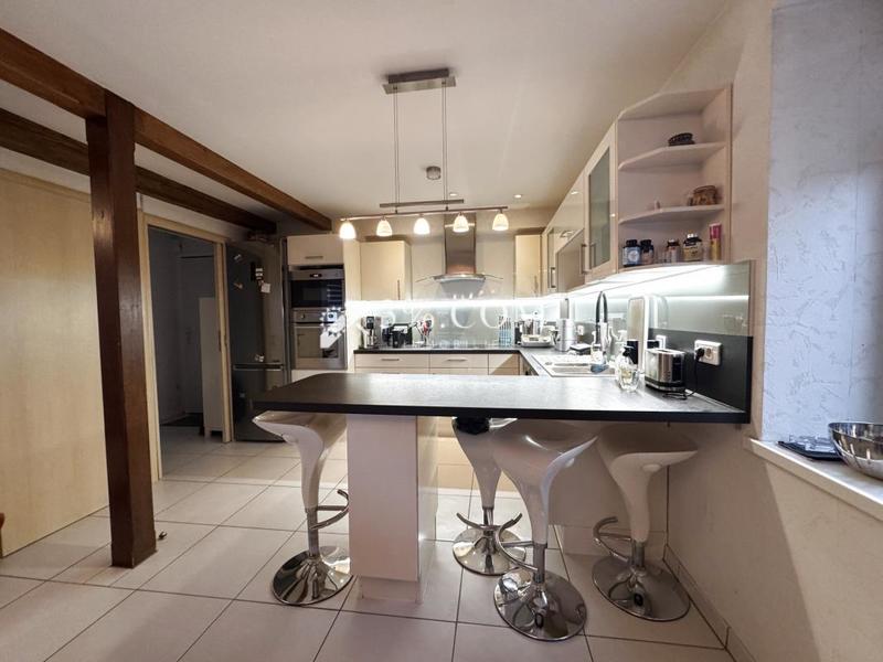 Duplex - 111 m² - 5 pièces