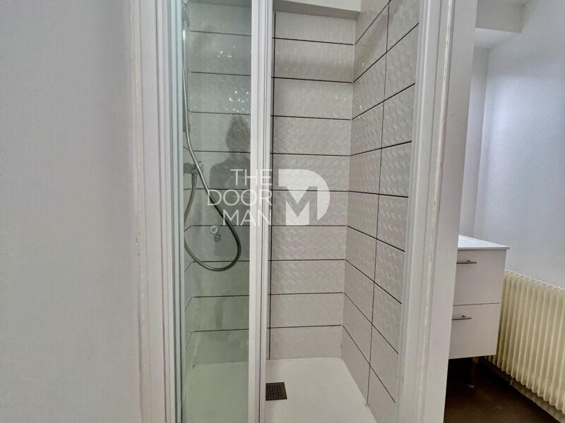 Immeuble - 98 m² - 5 pièces