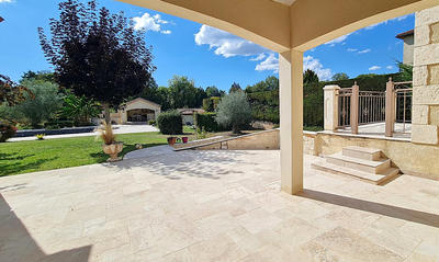 Maison - 161 m² - 8 pièces