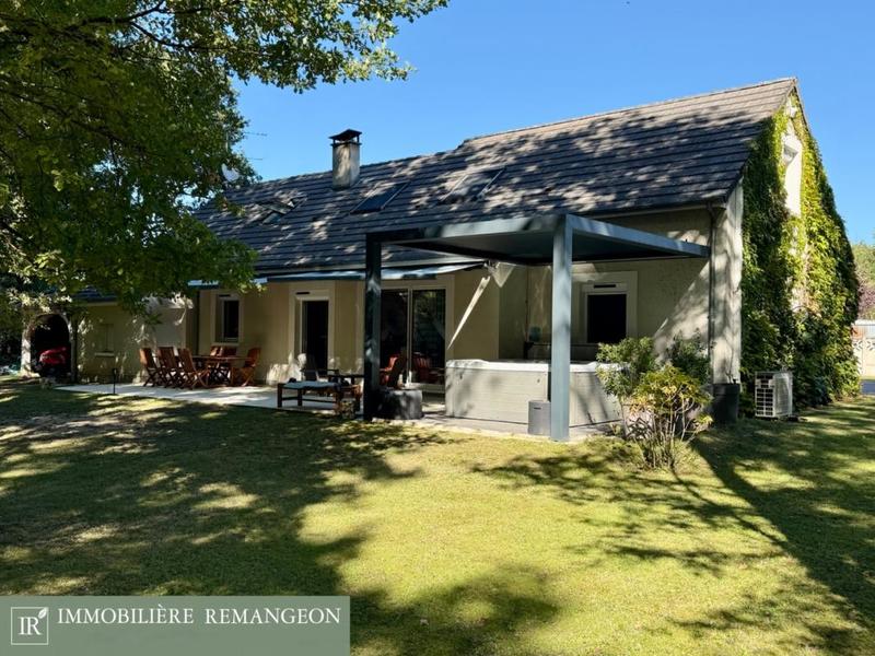 Maison de village - 135 m² - 6 pièces