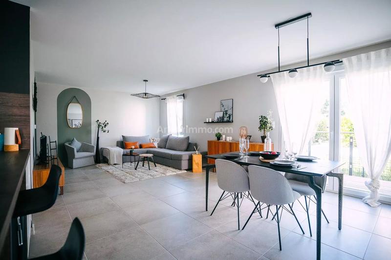 Appartement - 83 m² - 4 pièces