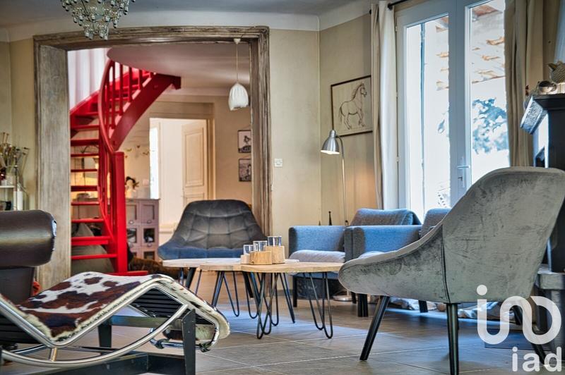 Maison - 188 m² - 8 pièces