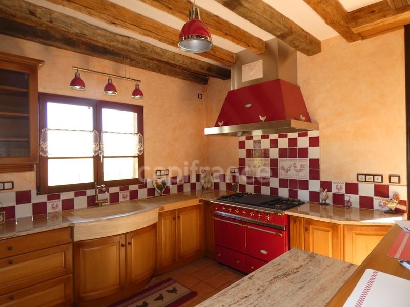 Demeure - 202 m² - 8 pièces