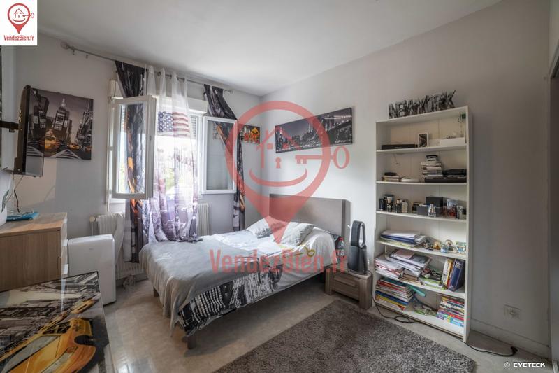 Maison - 264 m² - 8 pièces