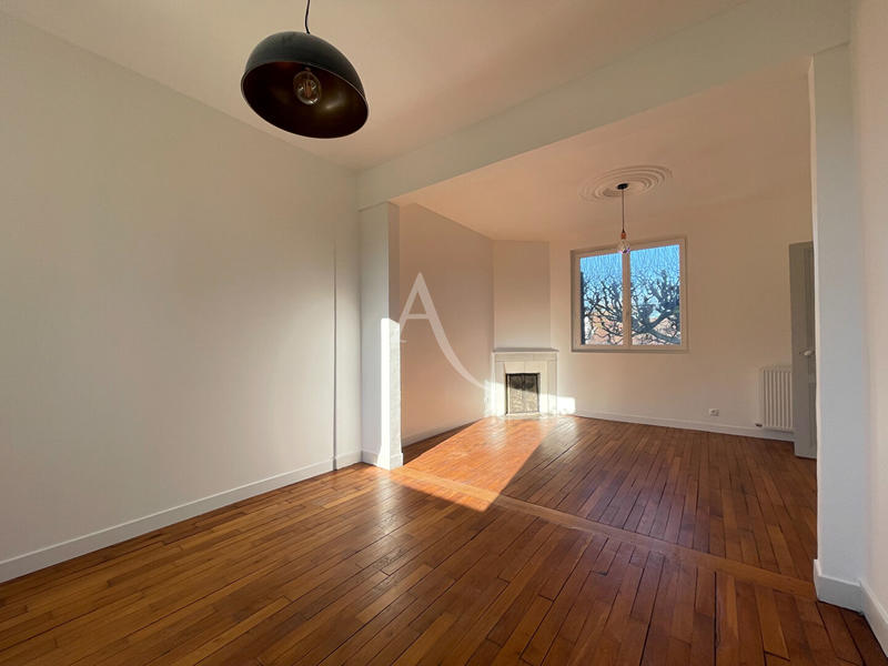 Maison - 85 m² - 5 pièces