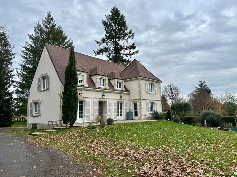 Maison - 197 m² - 6 pièces