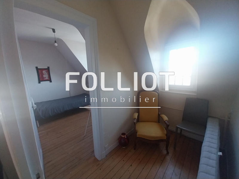 Maison - 200 m² - 10 pièces