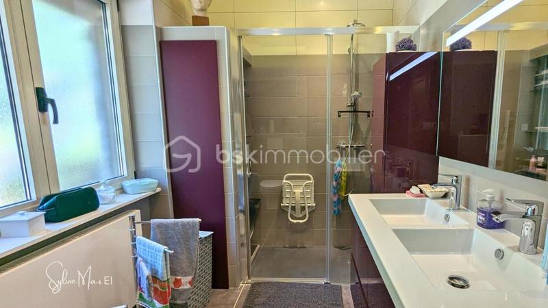 Maison - 313 m² - 10 pièces