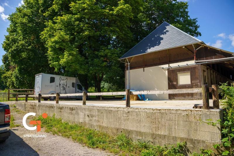 Maison de domaine équestre - 20 pièces