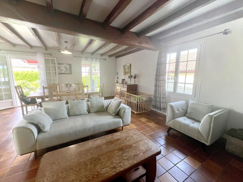 Villa - 176 m² - 6 pièces