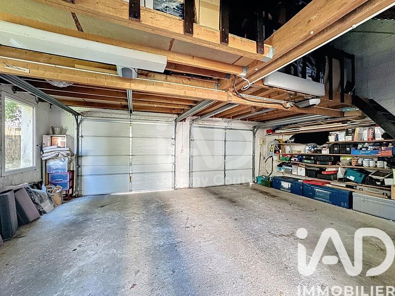 Maison - 201 m² - 9 pièces