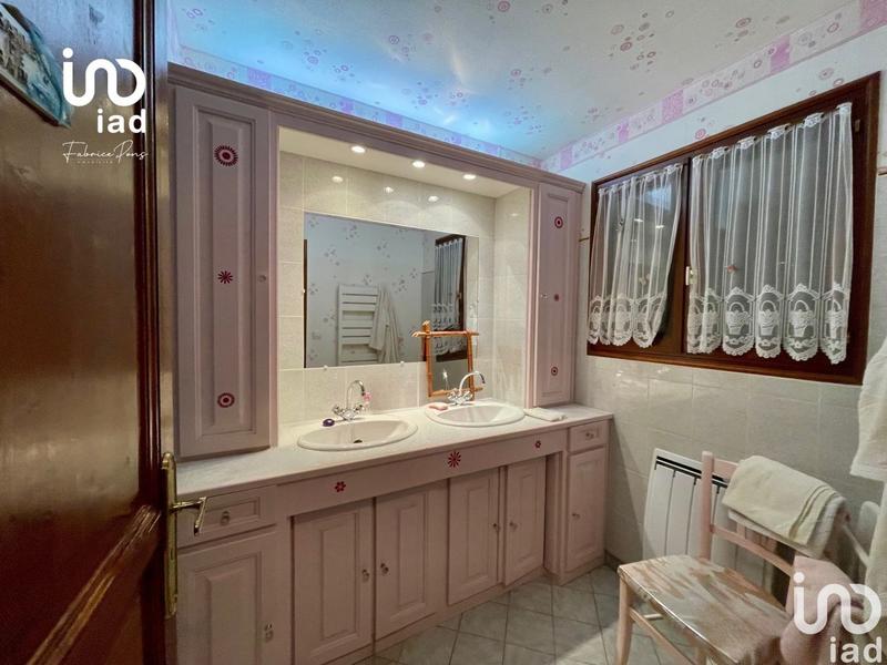 Maison - 142 m² - 7 pièces