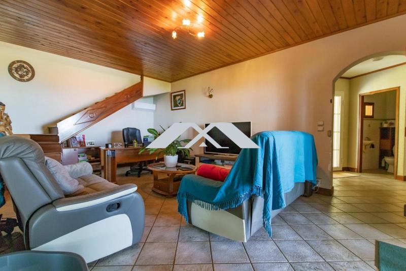 Villa - 264 m² - 9 pièces