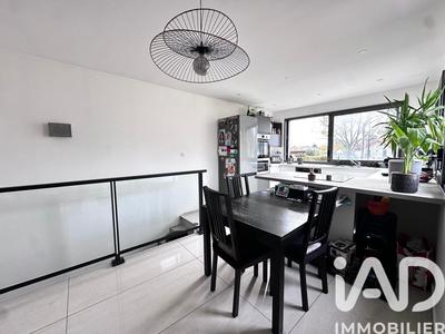 Maison - 75 m² - 4 pièces