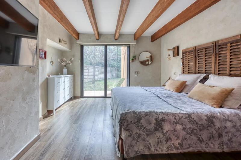 Maison - 198 m² - 8 pièces