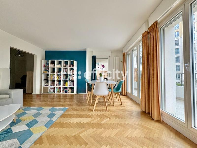 Appartement - 90 m² - 4 pièces