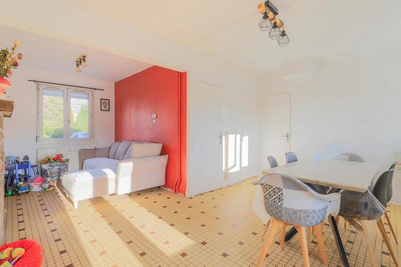 Maison - 95 m² - 5 pièces