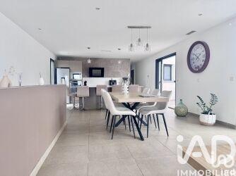 Maison - 225 m² - 5 pièces