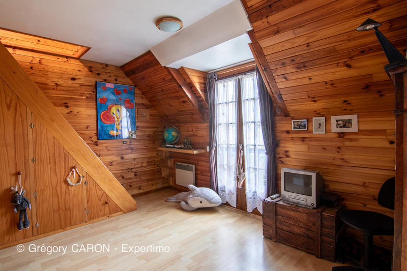 Maison - 149 m² - 8 pièces