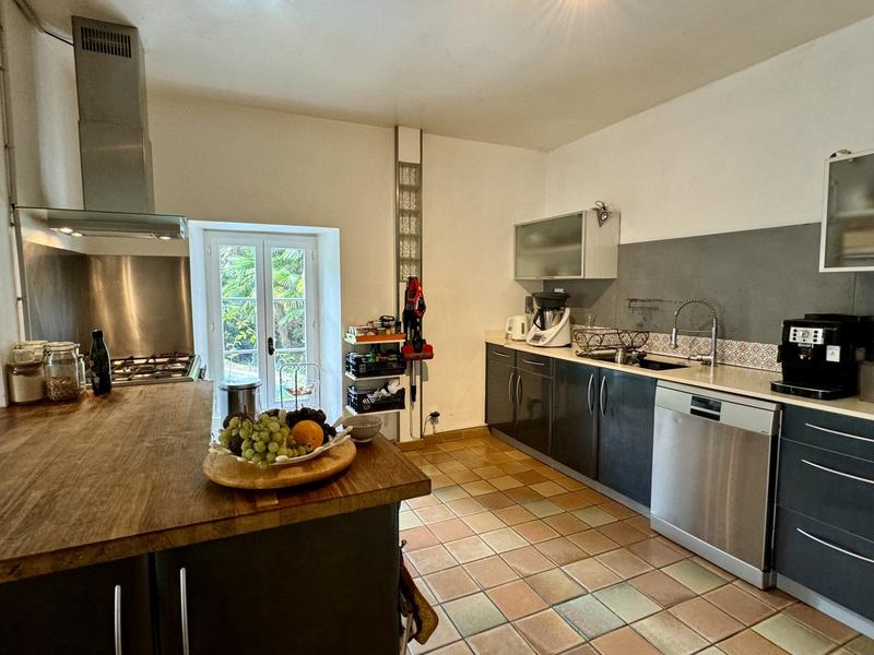 Maison ancienne - 283 m² - 9 pièces
