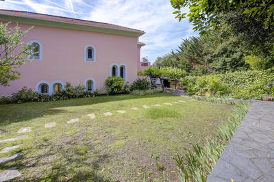 Maison - 200 m² - 7 pièces