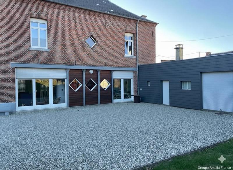 Maison - 166 m² - 7 pièces