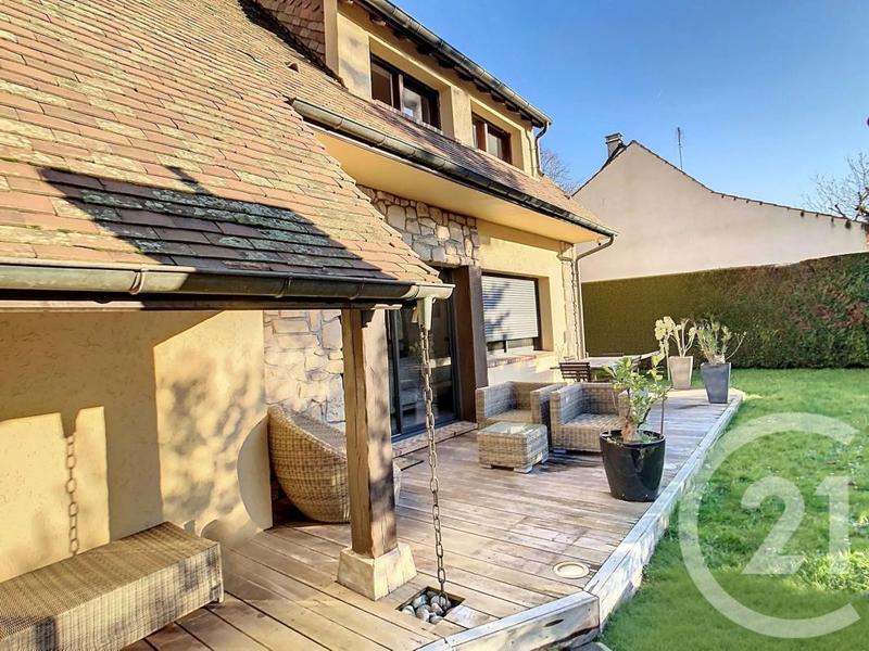 Villa - 243 m² - 9 pièces
