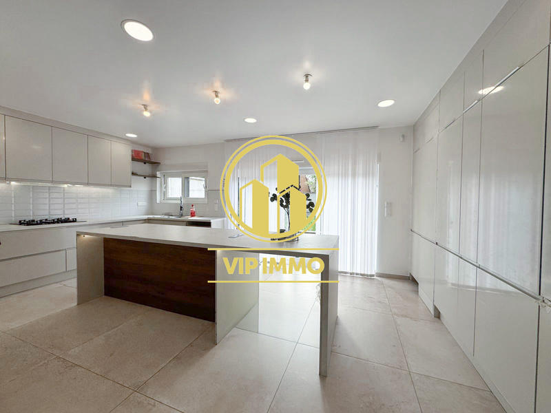 Maison - 122 m² - 5 pièces