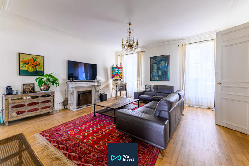 Maison - 272 m² - 9 pièces