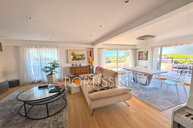 Appartement - 97 m² - 4 pièces