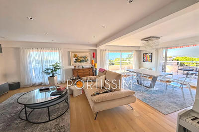 Appartement - 97 m² - 4 pièces