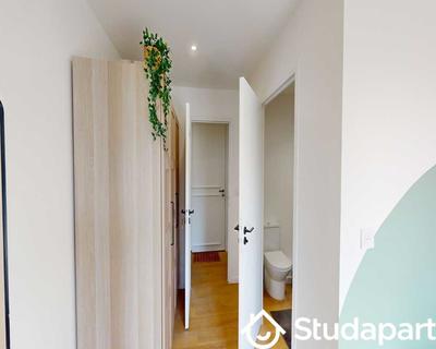 Chambre - 80 m² - 1 pièce