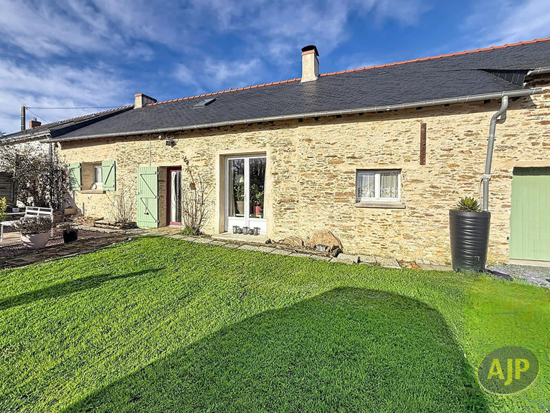 Maison - 92 m² - 4 pièces