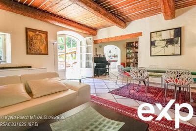 Maison - 282 m² - 10 pièces