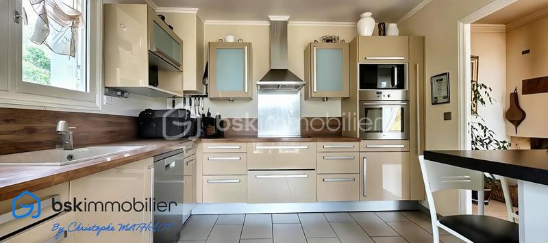 Maison - 130 m² - 5 pièces