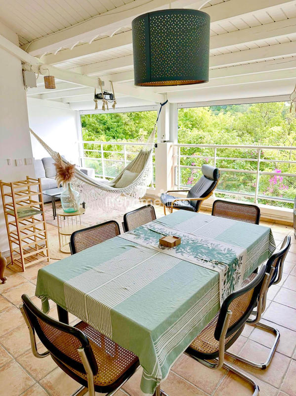 Maison - 122 m² - 4 pièces