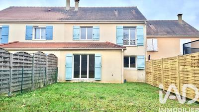 Maison - 94 m² - 5 pièces