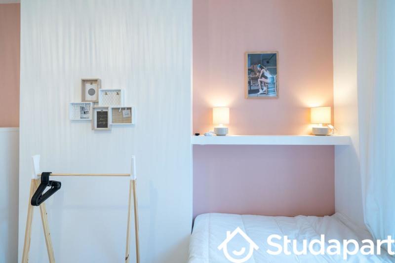 Chambre - 10 m² - 1 pièce