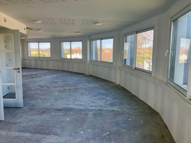 Local d'activités - 1 017 m²