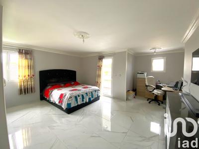 Maison - 325 m² - 10 pièces