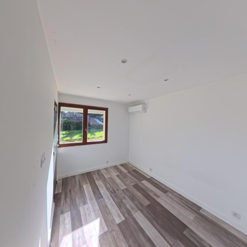 Maison - 94 m² - 5 pièces