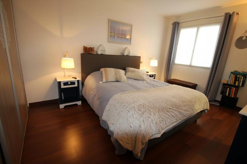 Local d'activités - 296 m²