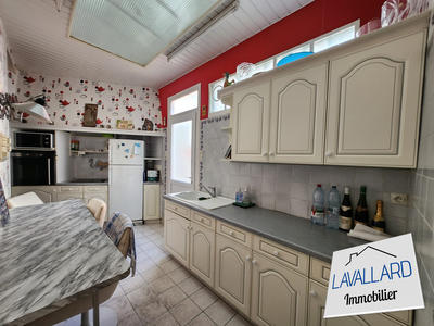 Maison traditionnelle - 165 m² - 6 pièces