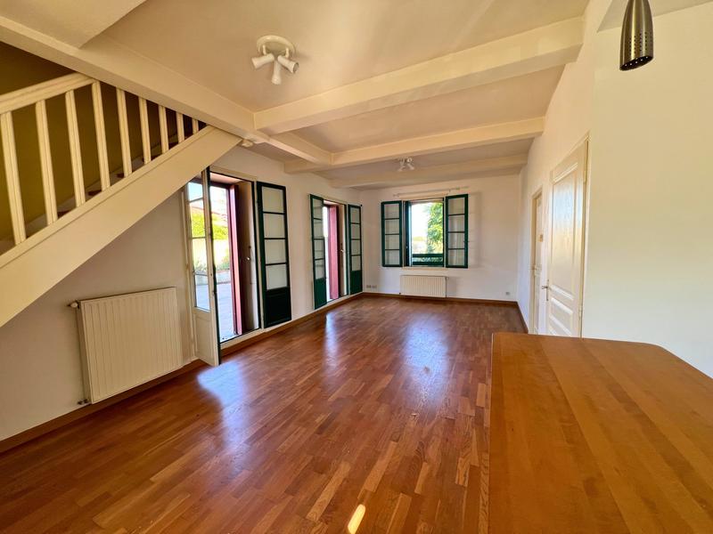 Maison - 101 m² - 5 pièces