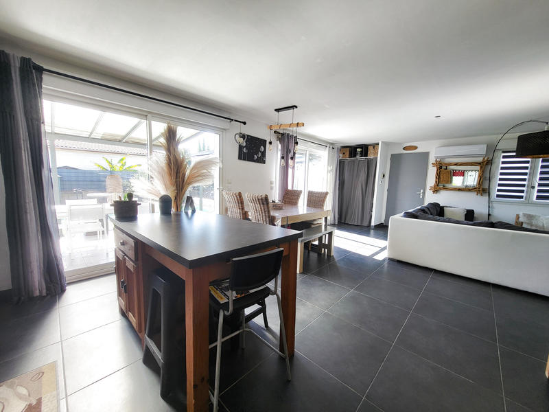 Villa - 124 m² - 6 pièces