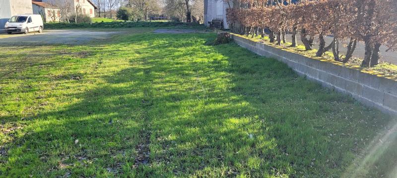 Terrain constructible - 725 m²