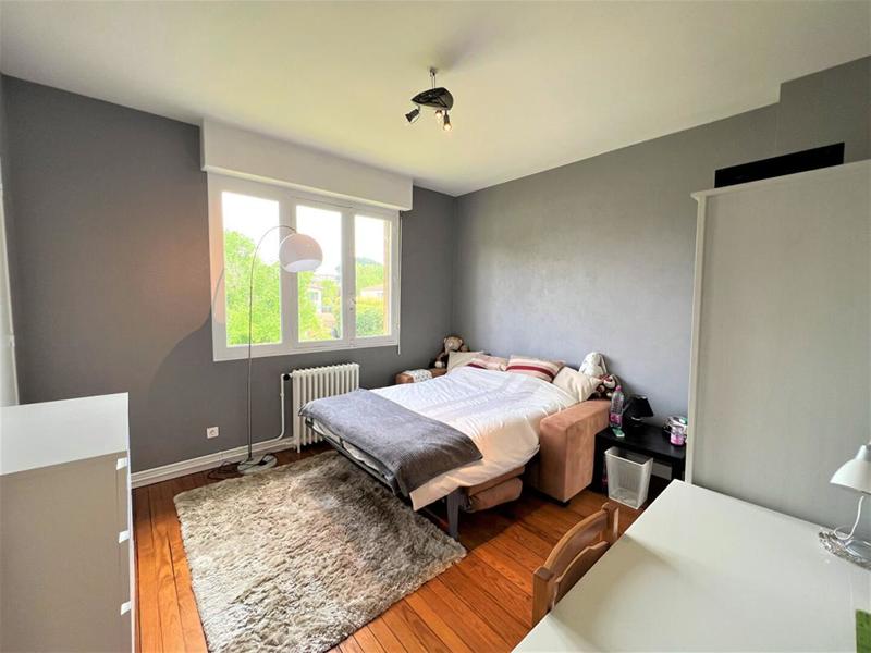 Maison - 228 m² - 6 pièces