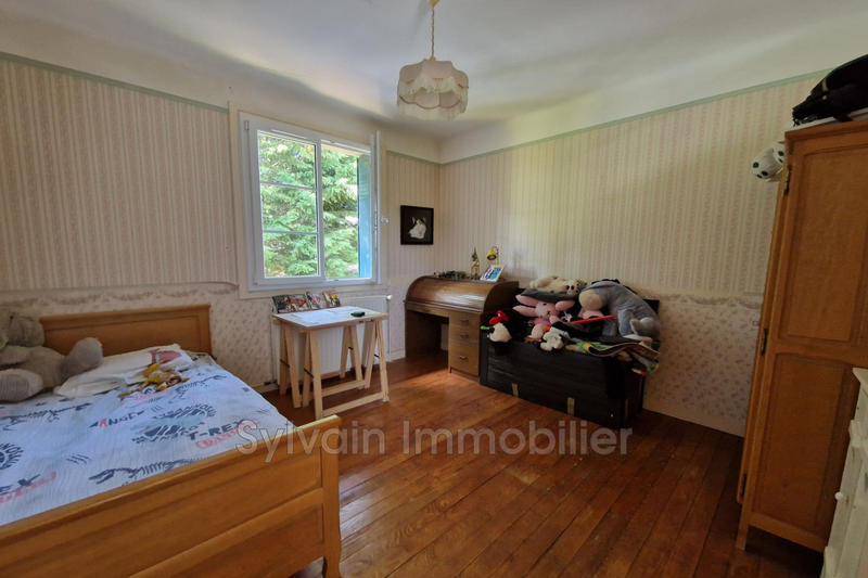 Maison - 216 m² - 6 pièces