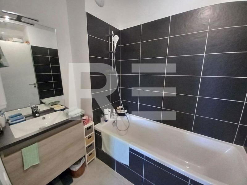 Appartement - 79 m² - 4 pièces